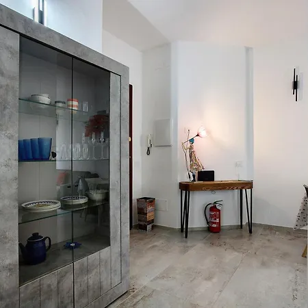 Vivere Con Parcheggio レーリチ